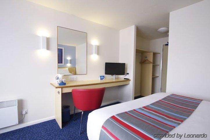 Travelodge Aberdeen Central Extérieur photo