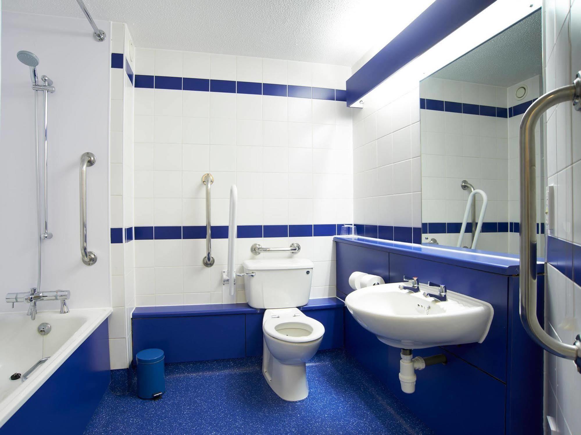 Travelodge Aberdeen Central Extérieur photo