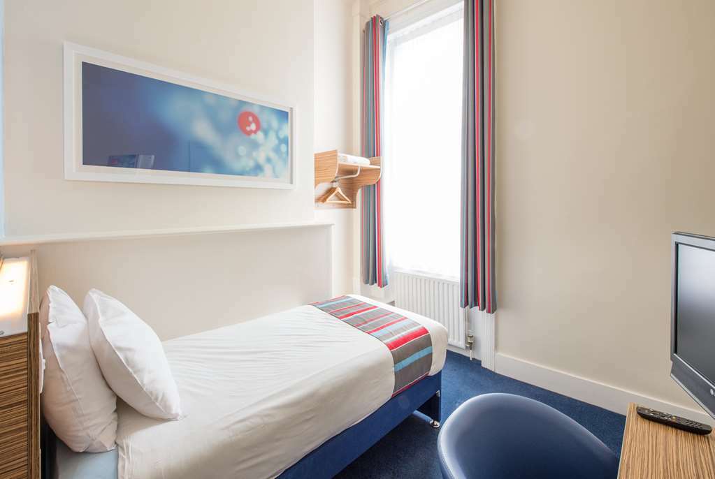 Travelodge Aberdeen Central Chambre photo