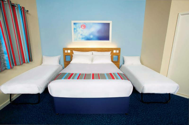 Travelodge Aberdeen Central Extérieur photo